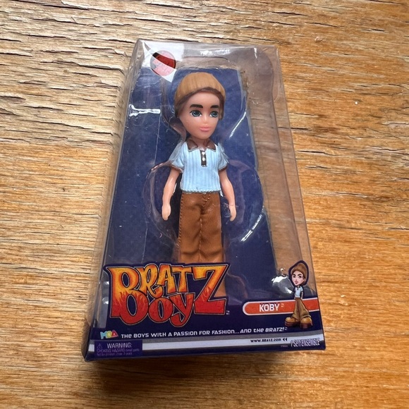 MINI BRATZ BUNDLE! Mini Flashbacks MGA Miniverse
Bratz Boyz Koby and Motorcycle - Picture 4 of 5